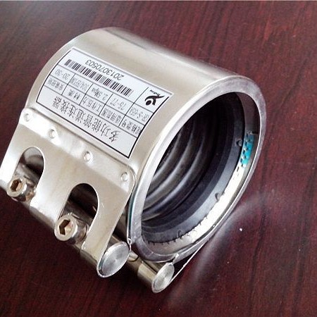 供应铸鸿管道连接器 304不锈钢多功能管道快速连接器厂家直销