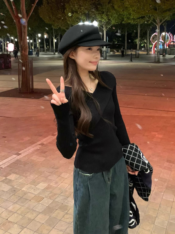 设计感灰紫色交叉V领针织打底衫女春秋锁骨修身显瘦毛衣露肩上衣|undefined