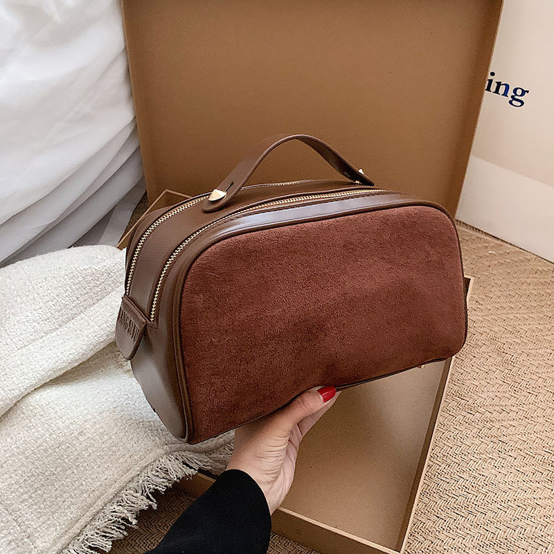 Cosmetic bag