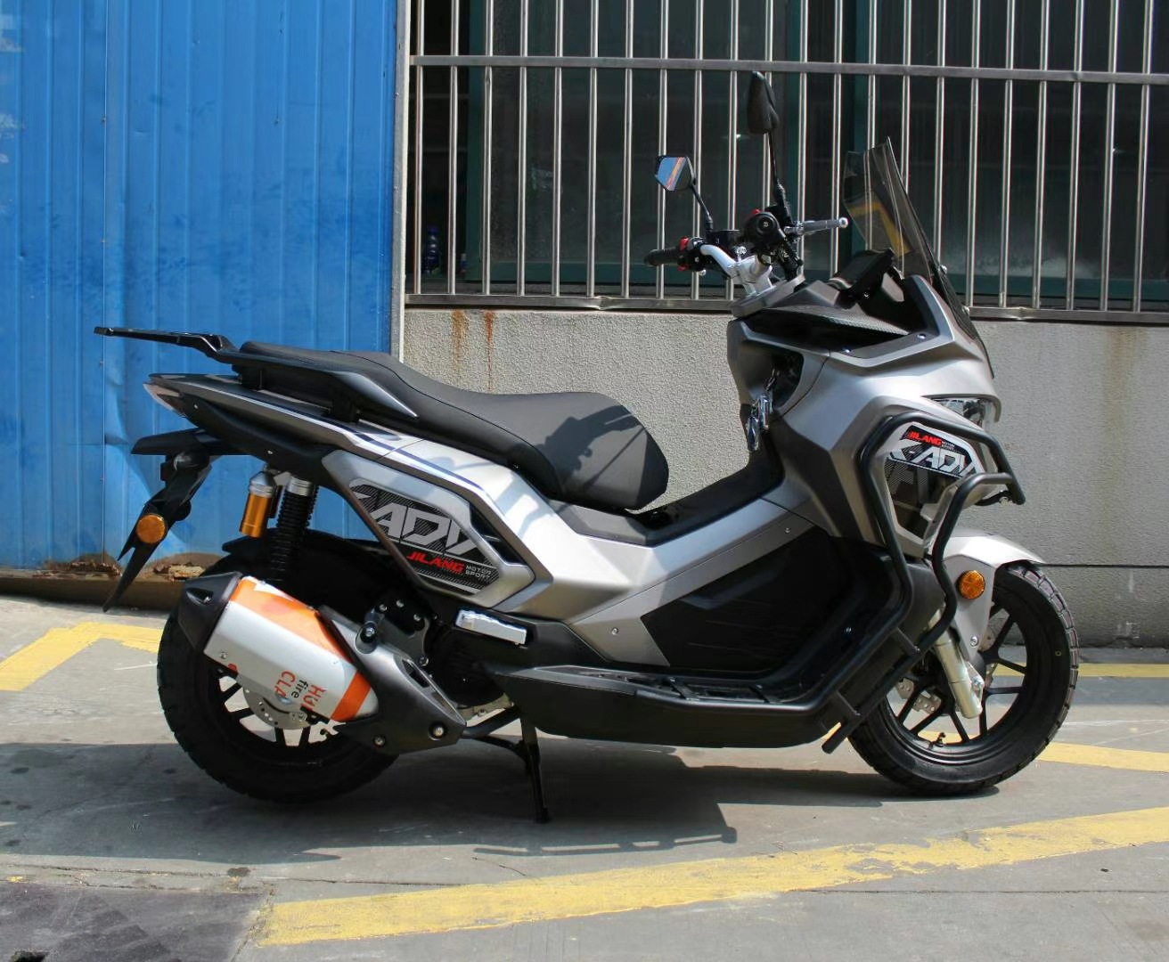 Cross-Border Best-Selling Fighter Motorcycle with Fuel Engine, Stylish and Cool High-Speed Racing Bike, High-Power Scooter