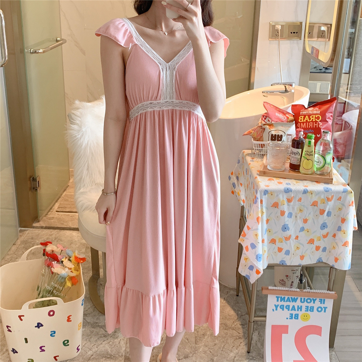 El comercio exterior 2023 camisón de verano pijamas delgados de las mujeres sexy sling Net punto rojo de longitud media con el pecho pad ropa para el hogar