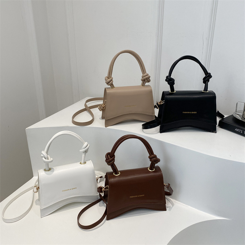 Personalidad, tendencia, moda, temperamento simple, 2025, nuevo estilo retro coreano, casual, mensajero de un solo hombro, bolso cuadrado pequeño portátil