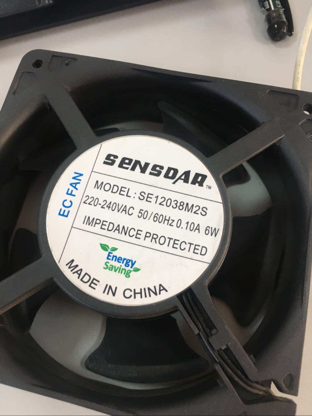 SENSDAR SE12038M2S 220V 0.10A 6W EC FAN 塑胶框 散热风扇