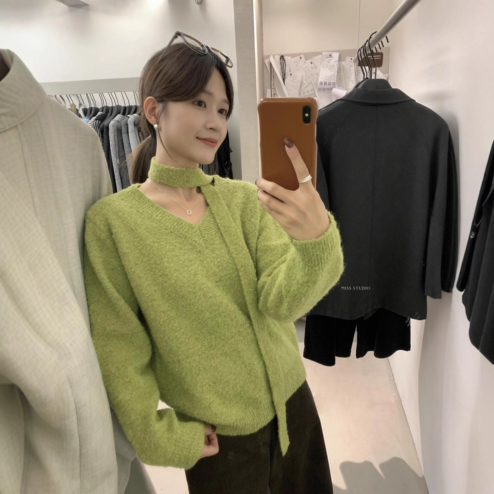 MISS密思家 秋冬韩系简约坑条厚实V领长袖保暖毛衣A06707(配腰带)