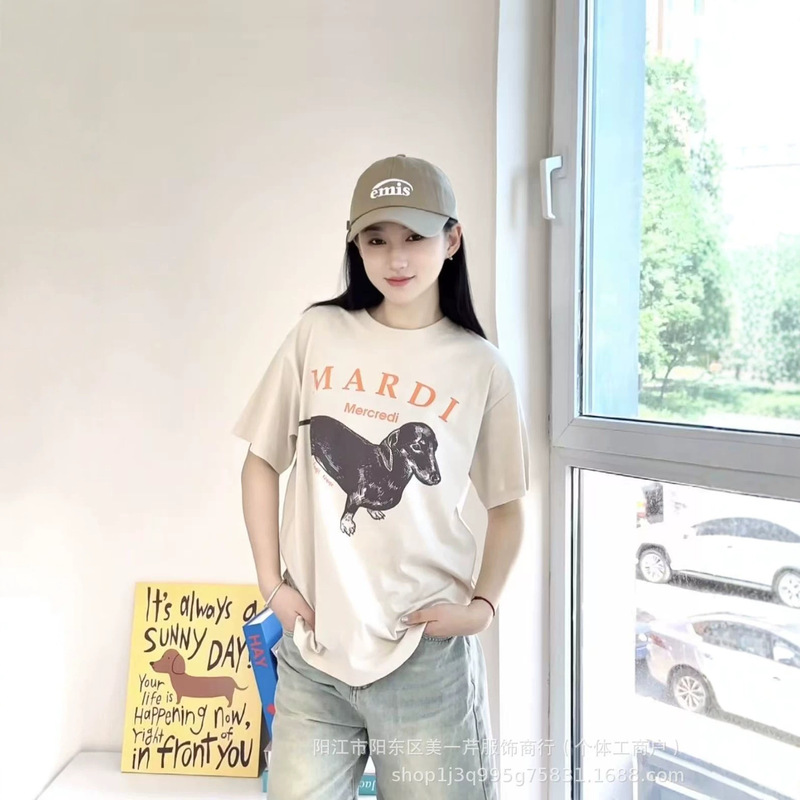 In Stock·Mardi Korean Version Summer Dachshund Print Loose Cotton Short-Sleeve T-Shirt Couple Style Same Style as Kim Go-Eun In Stock·Mardi Korean Version Summer Dachshund Print Loose Cotton Short-Sleeve T-Shirt Couple Style Same Style as Kim Go-Eun