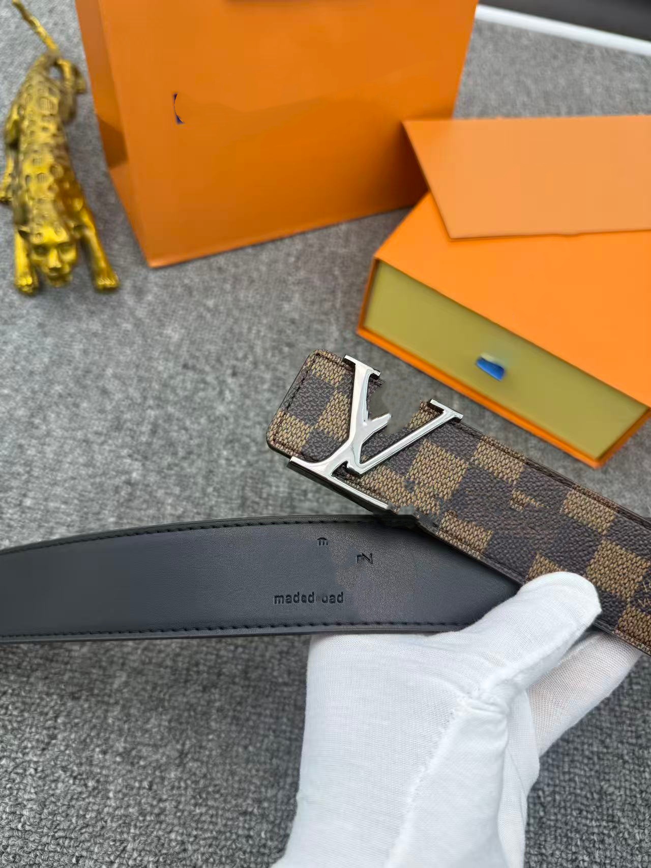 Cinturón para Hombre 4.0 cm de Piel de Vaca de Dos Capas con Hebilla Lisa para Uso Casual image 55