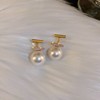 Silver silver needle, retro fashionable earrings from pearl, French retro style, light luxury style, simple and elegant design, wholesale