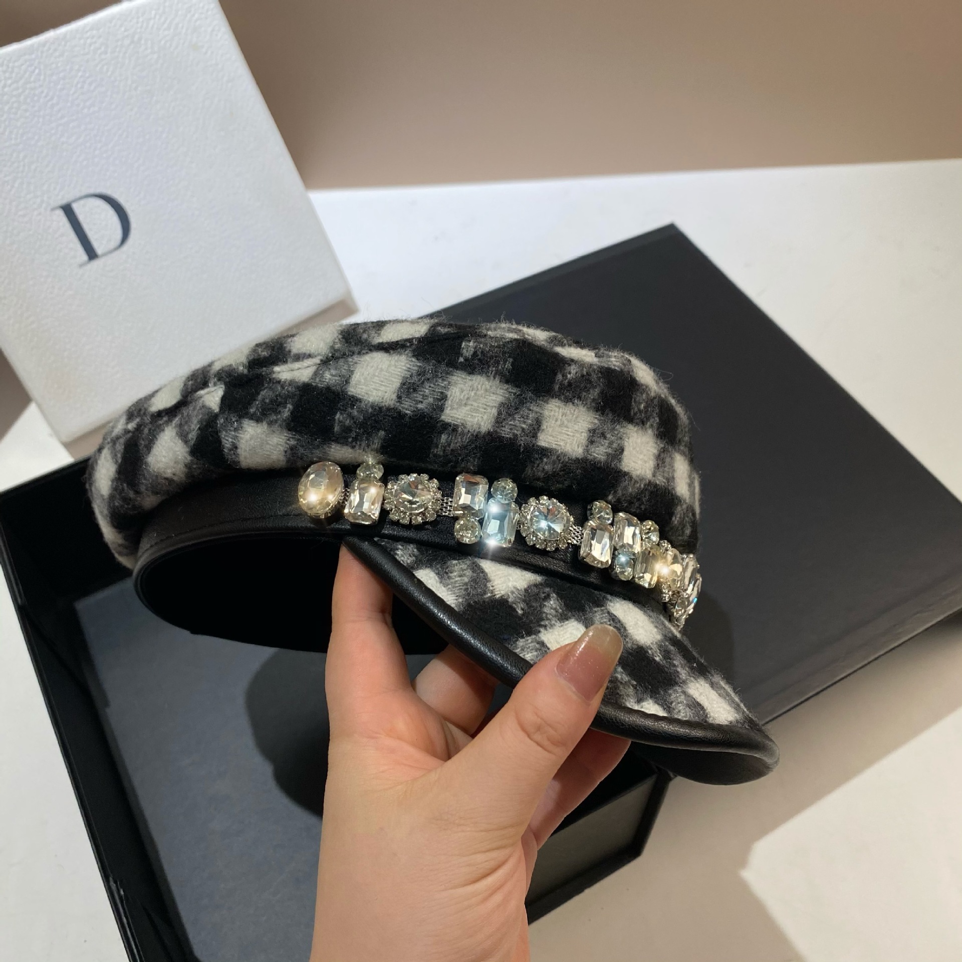 Autumn and winter light luxury niche rhinestone navy Korean version Xiaoxiang style sub woolen newsboy fashionable_voghion.com