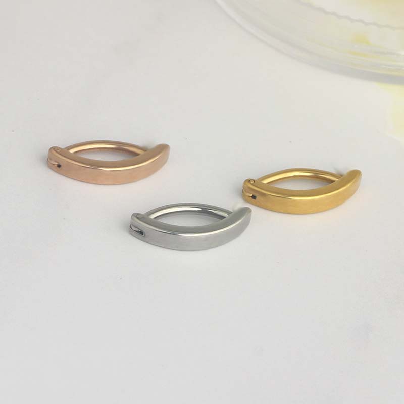 Labret piercing jewelry detail image