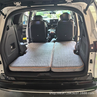 the Car, Camping Mat — Vehicle-mounted inflatable bed