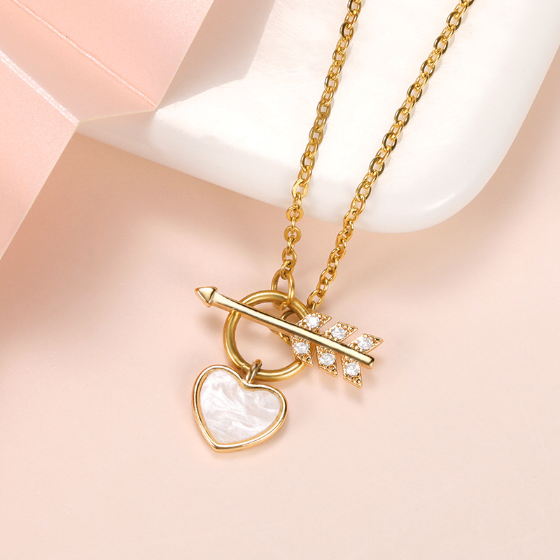 Korean Simple Heart-shape Shell Love Clavicle Chain Female Couple Copper Necklace Wholesale display picture 2