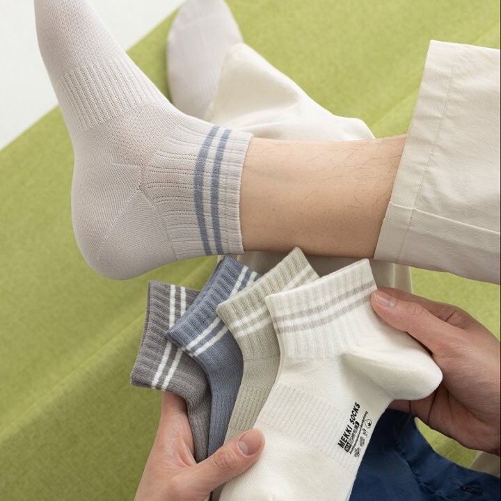 Socks Made of Combed Cotton, Anti-Odor Mesh, Breathable Socks, Seamless Right-Angle Socks, Mid-Calf Socks, Right-Angle Socks, Men's Socks, Summer Thin Style