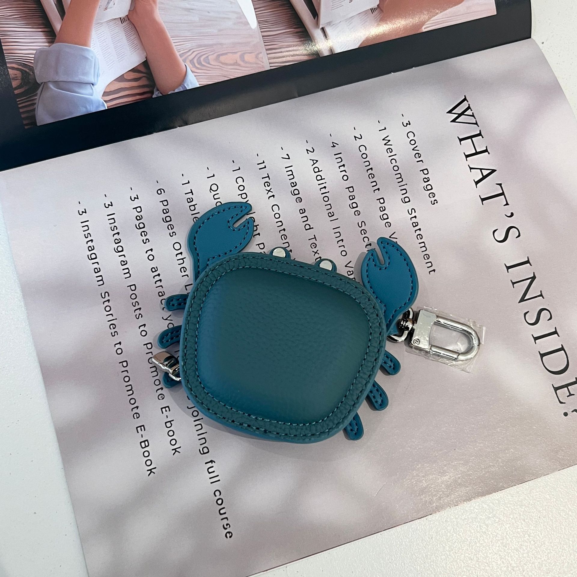 게 담배 블루 리본 선물 상자