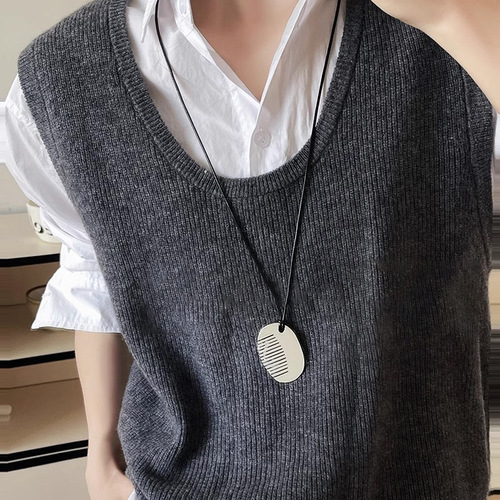 Korean fashionable small comb black rope necklace women's high-end temperament sweater chain long retro sweater chain wholesale