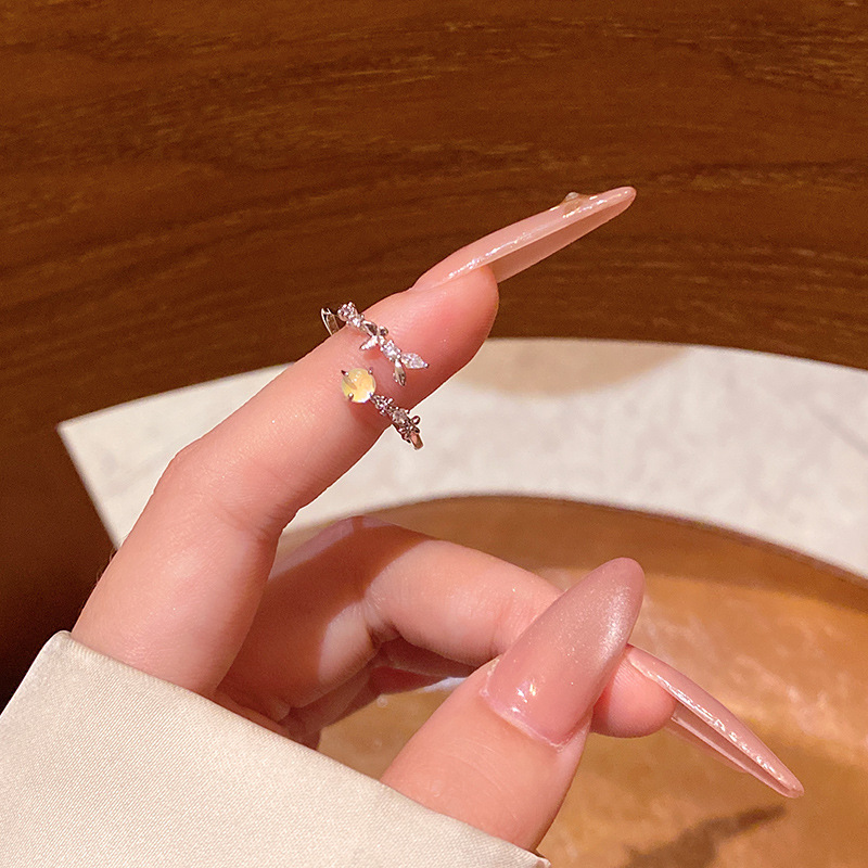 韓国の新鮮で絶妙なジルコンフラワーリング、女性用、開口部調整可能な人差し指リング、多用途で気質のあるラブリング
