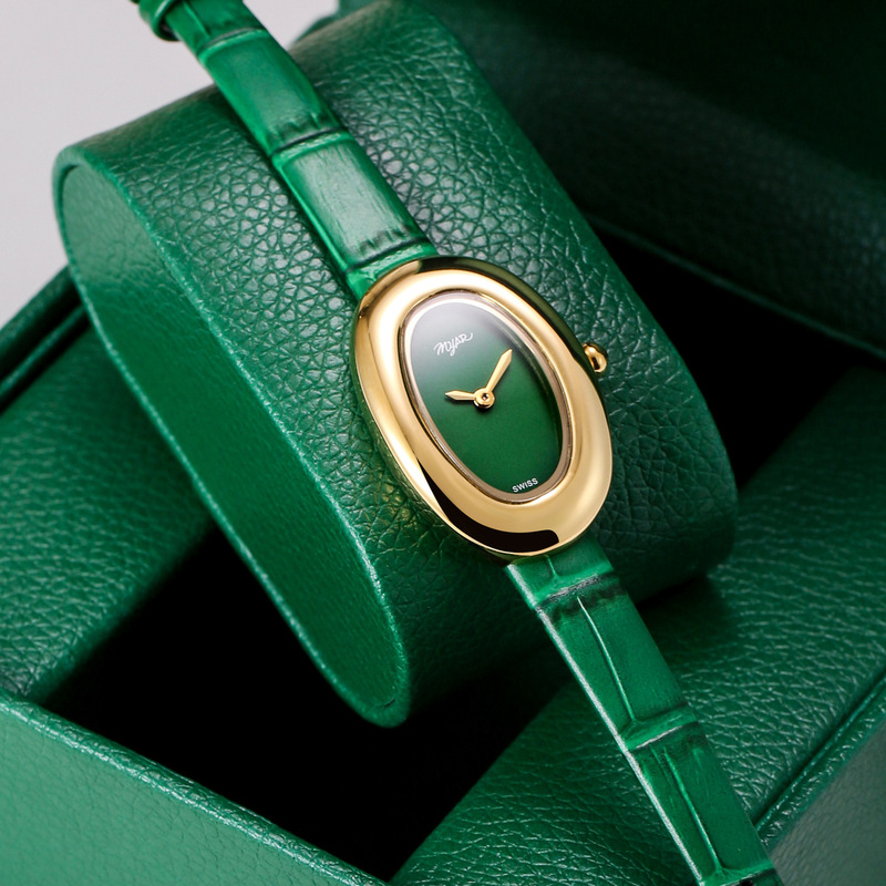 Brand New Oval-Shaped Af Bathtub Women's Watch, Quartz Watch, Women's Analog Watch with Delicate Small Dial, Factory Direct Delivery