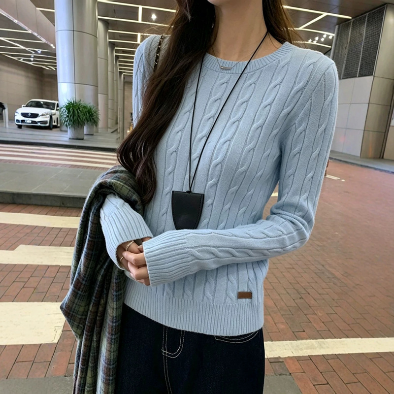 Real shot - Soft and cozy round neck/V-neck cable knit pullover sweater, autumn and winter long-sleeve inner top Real shot - Soft and cozy round neck/V-neck cable knit pullover sweater, autumn and winter long-sleeve inner top