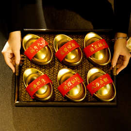 2026新年礼盒包装盒饼干糕点糖果坚果马年送礼中式金元宝铁礼品盒