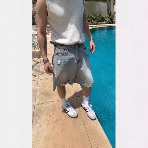 Vintage American style retro brand summer worn-in water-washed hole denim short men cool casual loose five-pocket pants for men