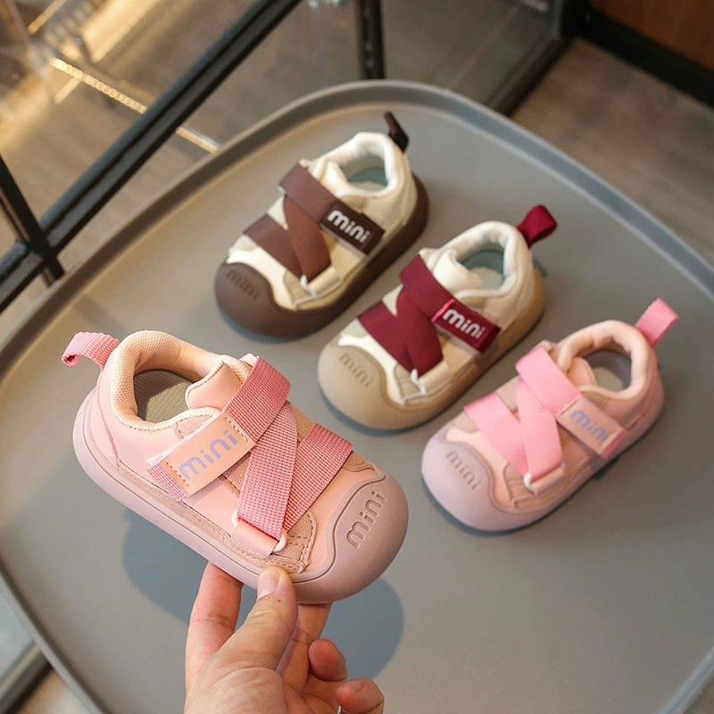 Досуг для девочек 2024 весна и осень новые мягкие подошвы