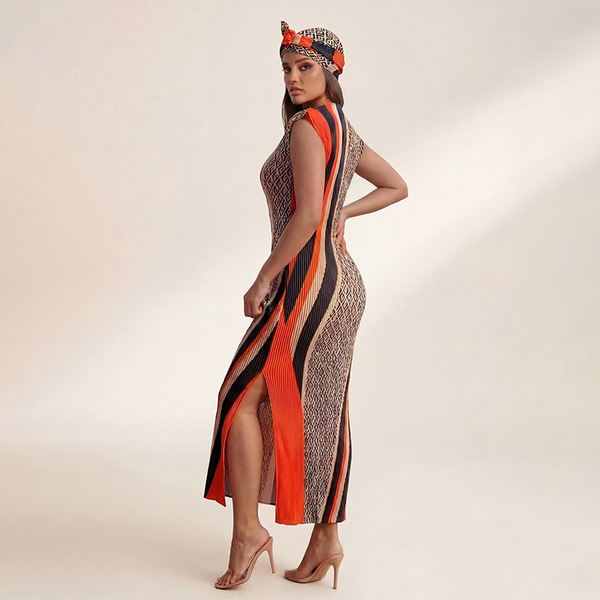 elastic summer dress with a round collar sleevless