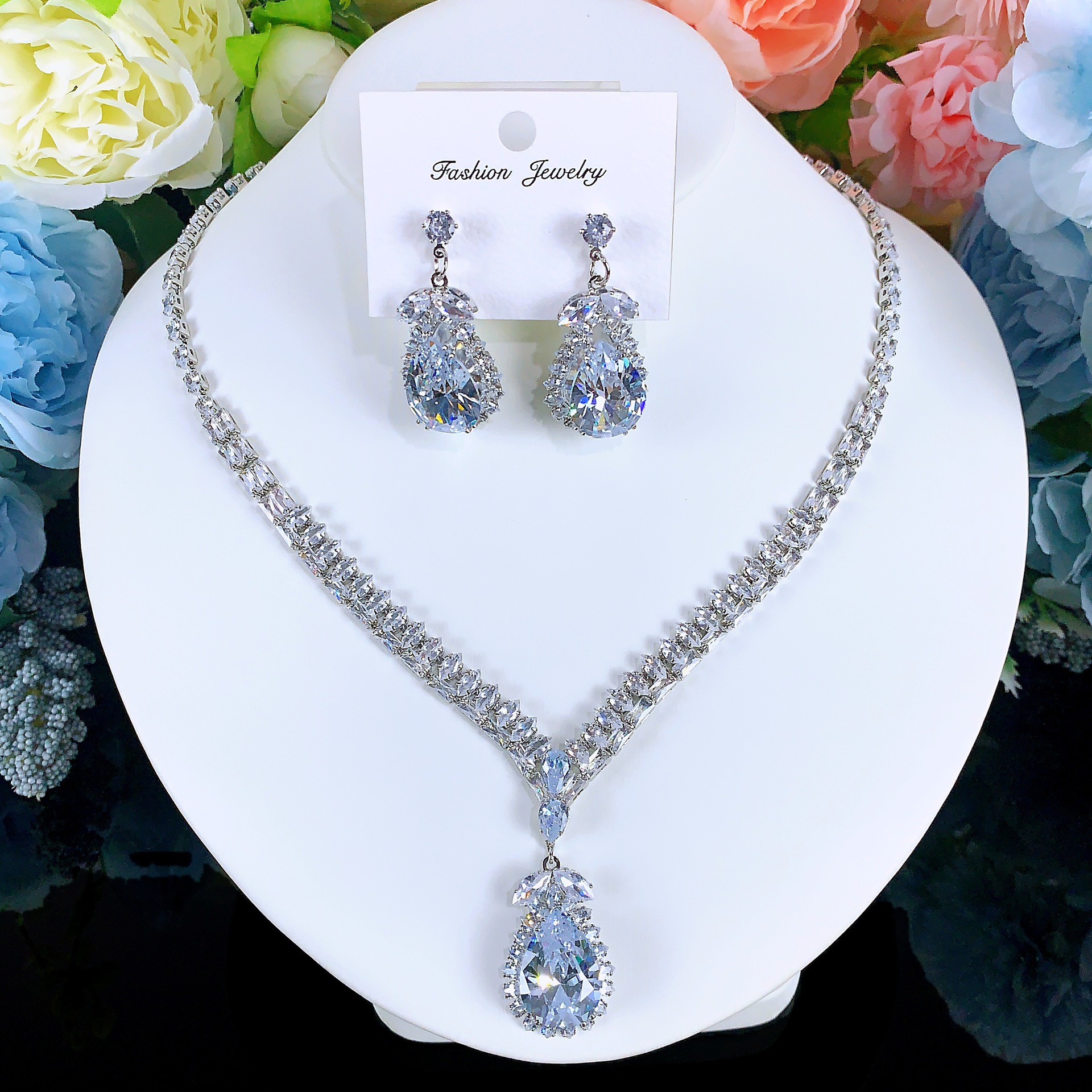 Collar de color de la industria pesada amazona orejas joyas set de moda de lujo vestido de novia cena joyas de zircon mujer image 62