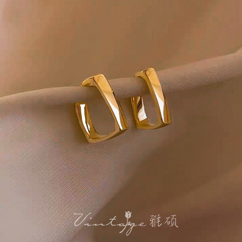 골드 스퀘어 이어링