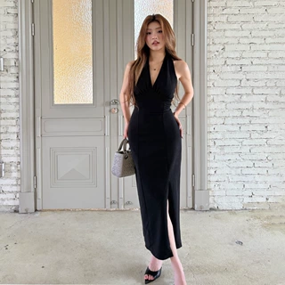 法式高级感辣妹V领酒红色气质性感大露背开叉挂脖连衣裙礼服裙子