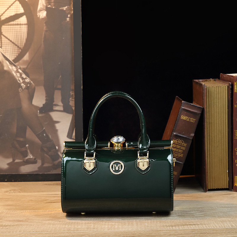 정품 가죽 여성용 가방 크로스 바디 백 심플 뉴 엄마 가방 중년 특허 가죽 핸드백 밝은 가죽 클립 패션 숄더백