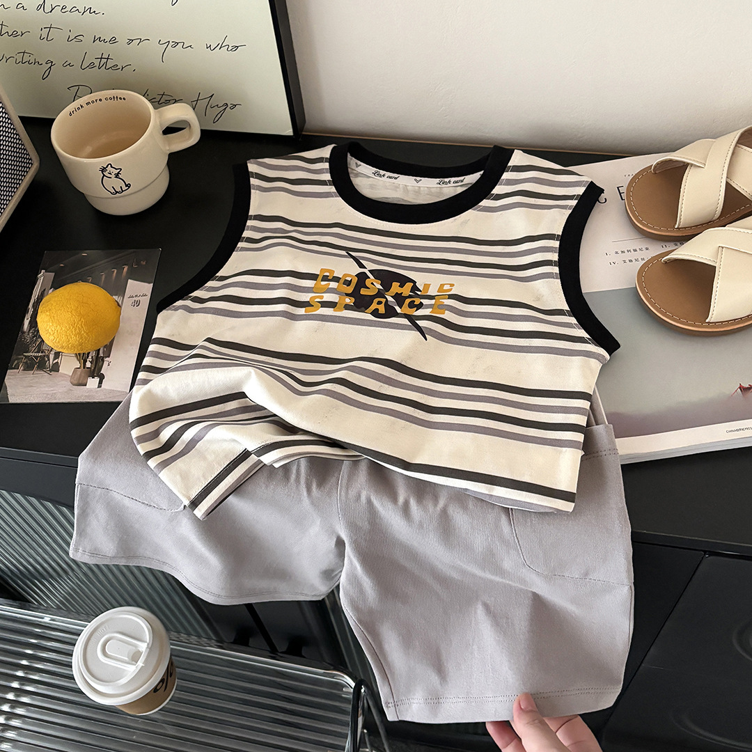 2026 chaleco de niños de algodón vestido de verano a rayas pantalones cortos antibacterianos de moda sueltos ropa infantil A