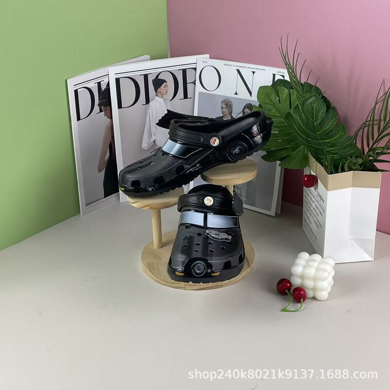 Batman Wings Croc Shoes Children's Shoes Baotou Non-Slip Beach Shoes Outdoor Slippers Super Soft Sandals Super Light Internet Celebrity