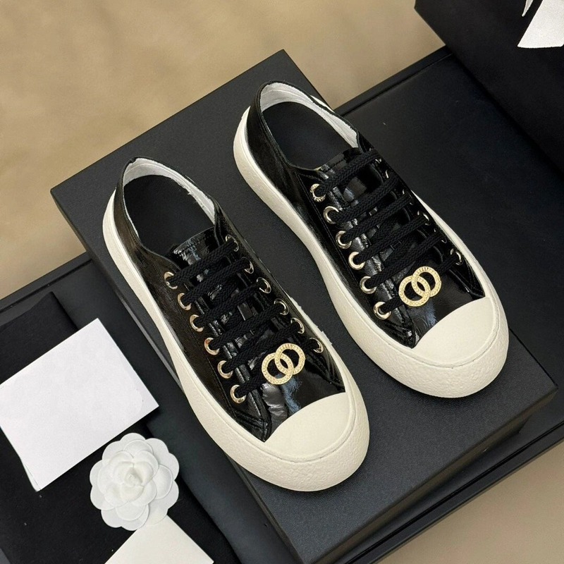 Chanel Style Metal Buckle Shoes Women's 2024 Spring New Genuine Leather Round-toe Lace-up Thick-soled Casual All-match Skate Shoes