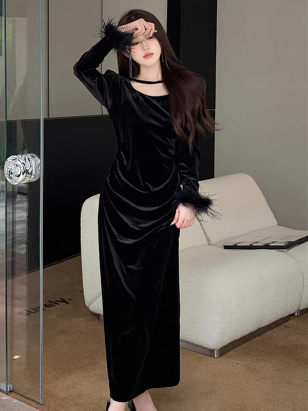 早秋黑色法式金丝绒连衣裙2025年新款女装秋季高级感收腰内搭长裙|undefined
