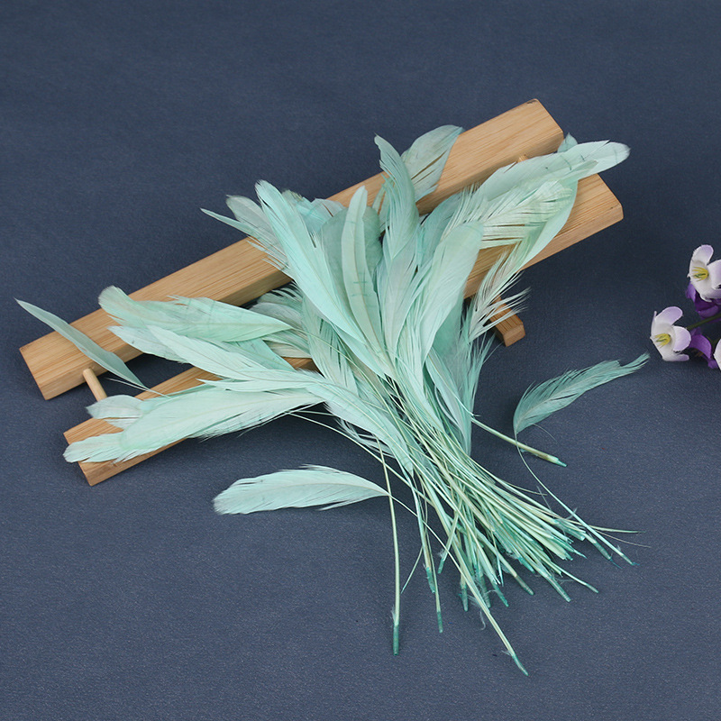 연한 청록색(약 50개)