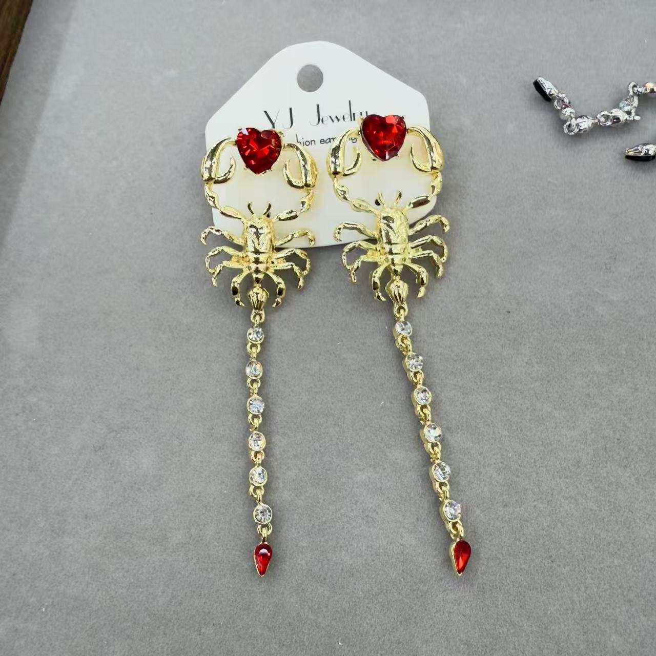 Exaggerated Personalized Facial Features Asymmetric Earrings For Women