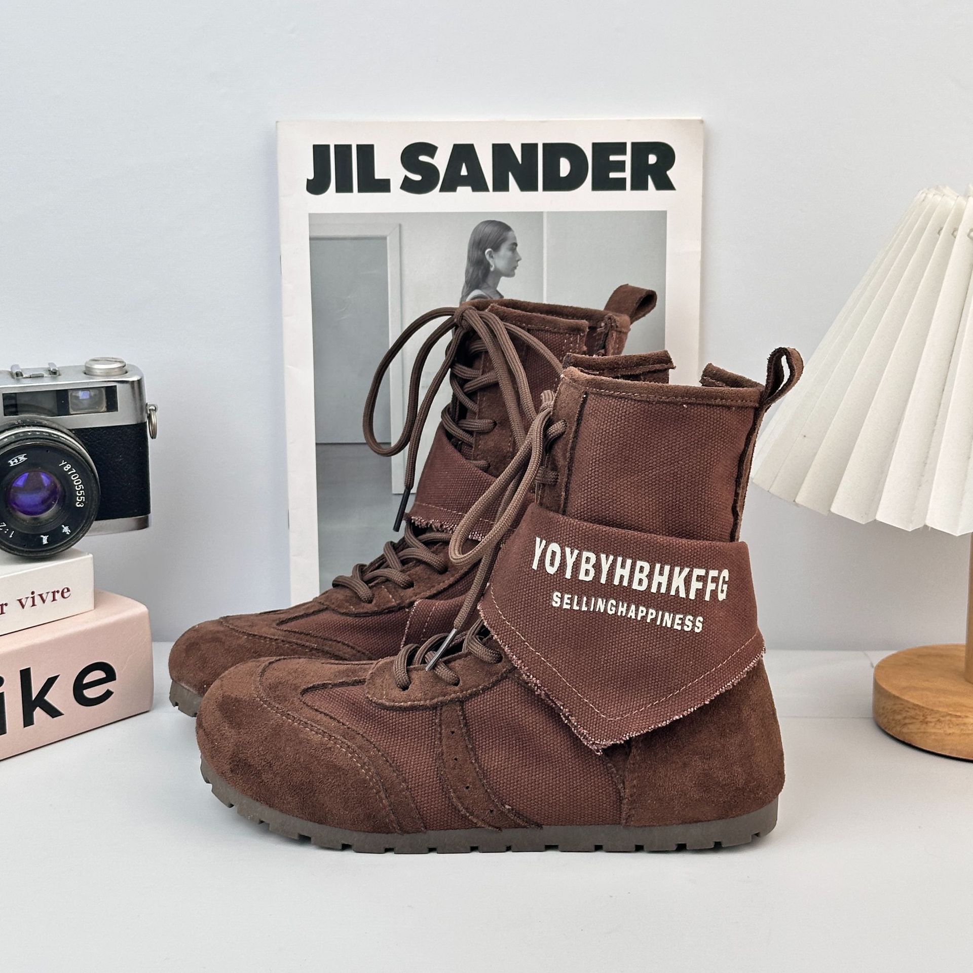 YUANBO retro botas de trabajo para mujeres 2025 otoño nuevas botas cortas casuales para mujeres que usan botas Martin de tamaño medio