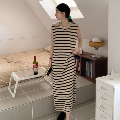 French Leisure Style Knitted V-neck Dress for Women, Summer Loose and Slimming Elegant Long Striped Skirt