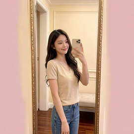 南油高端女装 钉珠v领休闲风短袖t恤女26夏季新款设计感别致显瘦