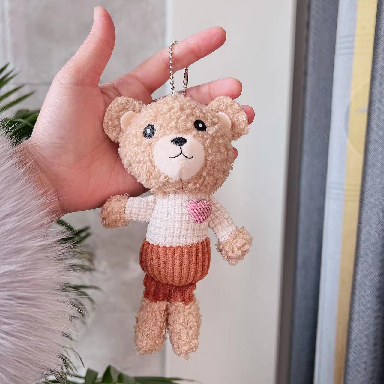 Tiktok oso de peluche muñeca amor peluche oso muñeca llavero colgante muñeca oso muñeca al por mayor