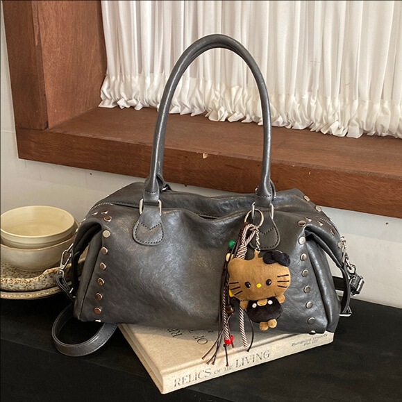 Super trendy baguette-style bowling bag for women, large capacity, 2026 new autumn/winter collection, high-end, lightweight, and stylish Boston bag