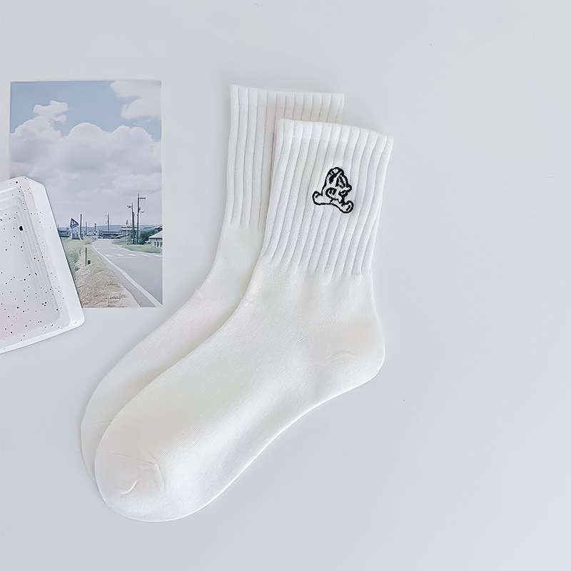 Calcetines de verano para mujer, algodón fino, bordado blanco, calcetines cortos, calcetines casuales de color sólido para la piel, calcetines Zhuji al por mayor
