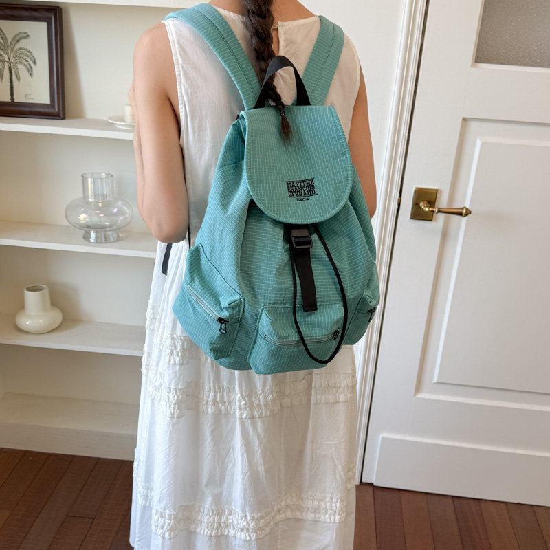 Estudiantes de gran capacidad nueva mochila de verano mochila de estilo femenino simple estilo casual 2026 mochila de cuerda