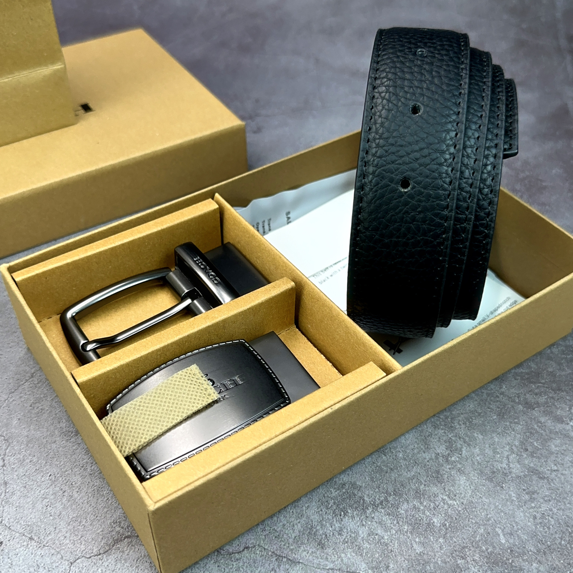 Lychee pattern pin button icon