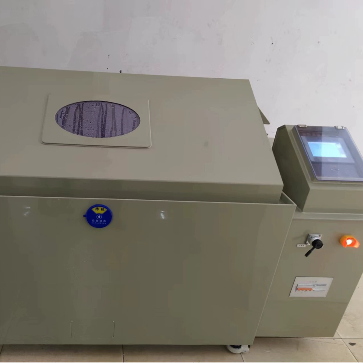 Горячая и влажная коррозионная испытательная машина солевого тумана Гарантия качества Wuxi Sude производитель поставляет на складе