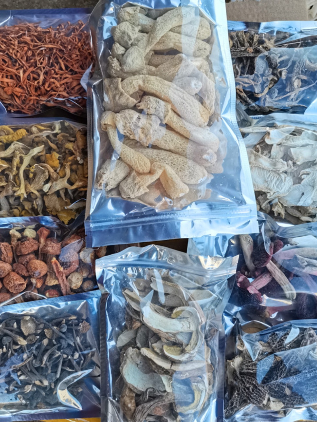 野生牛肝菌羊肚菌干货云南菌菇礼盒鹿茸美味农产品食用姬松茸竹荪