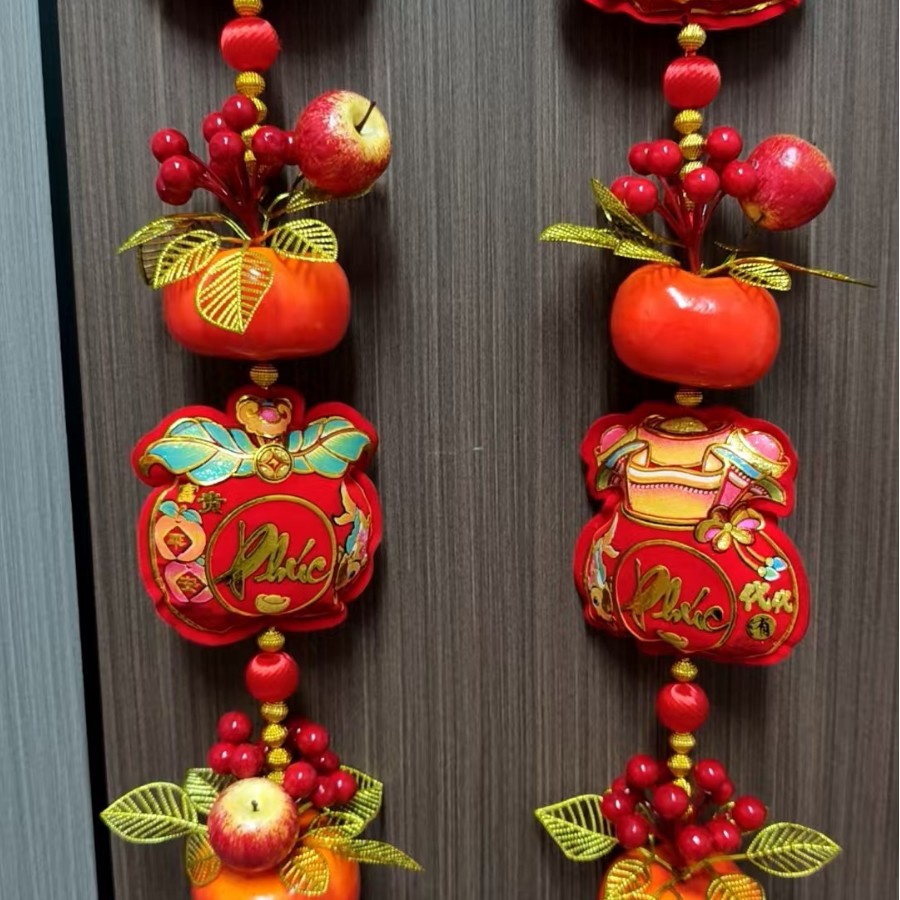 붉은 과일 복주머니 대련