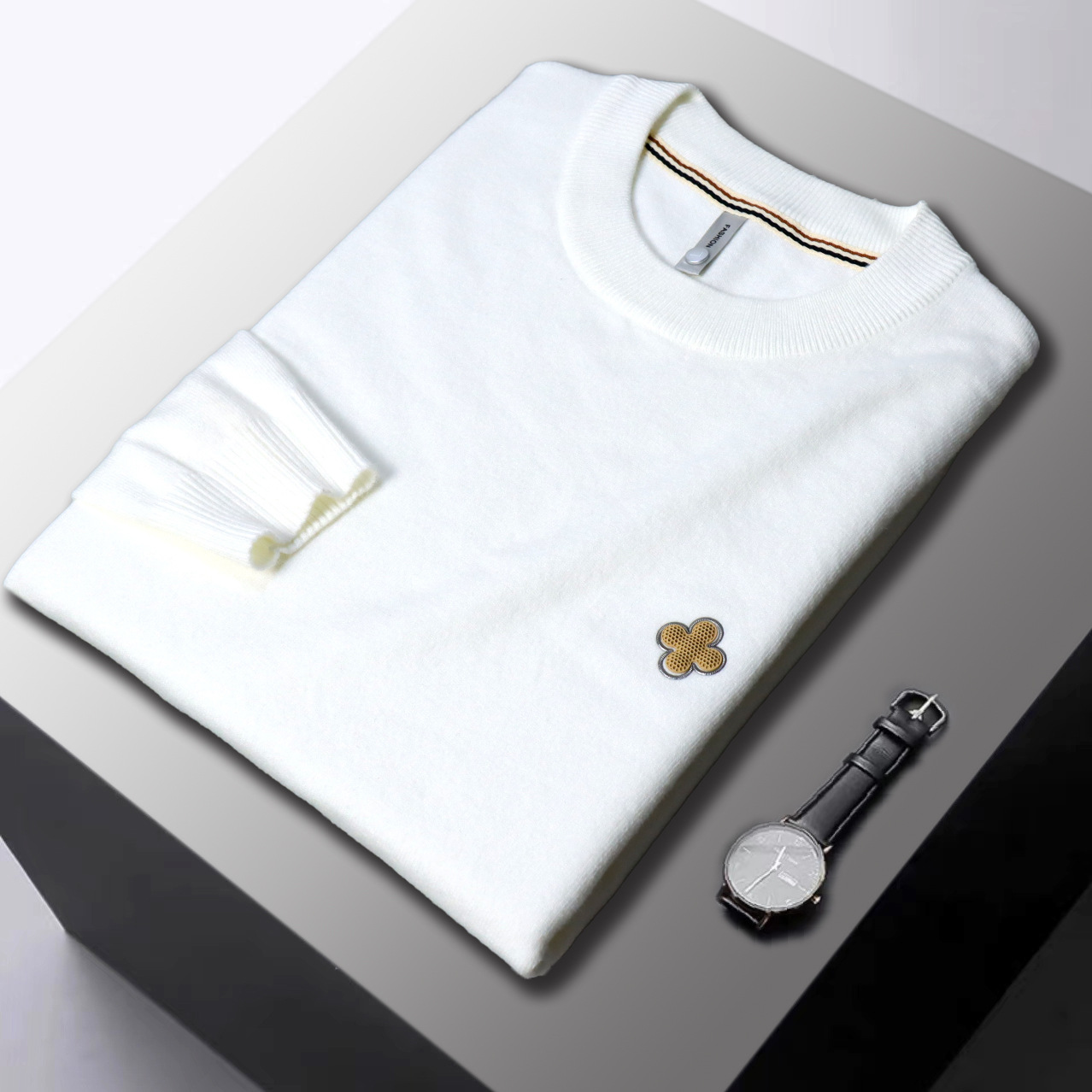 Men's Clothing 2024 Korean trend super soft cashmere badge design knitted round neck sweater men's autumn slim warm top bottoming shirt_voghion.com