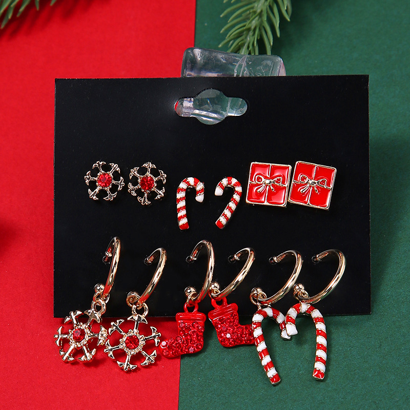 Cute Gift Box Snowflake Alloy Enamel Plating Inlay Rhinestones Earrings Ear Studs 1 Set display picture 3