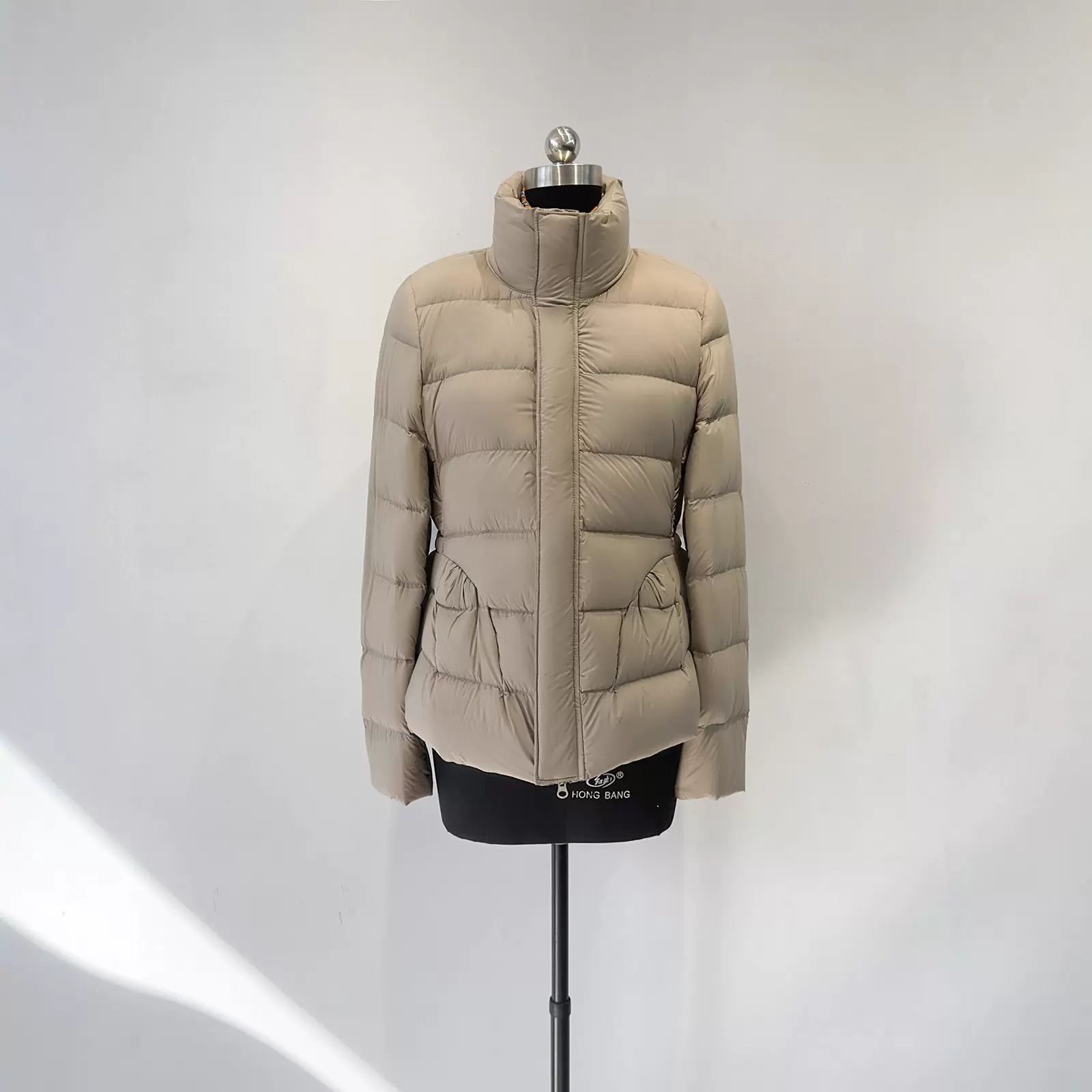 JN柜上1.6k小蛮腰短款羽绒服90白鸭绒排骨立领黑色外套女秋冬时髦