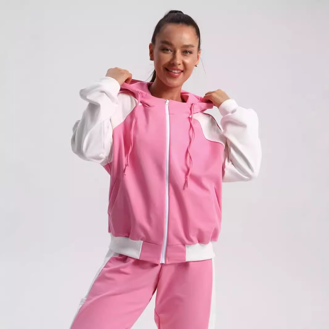 Set with zipper